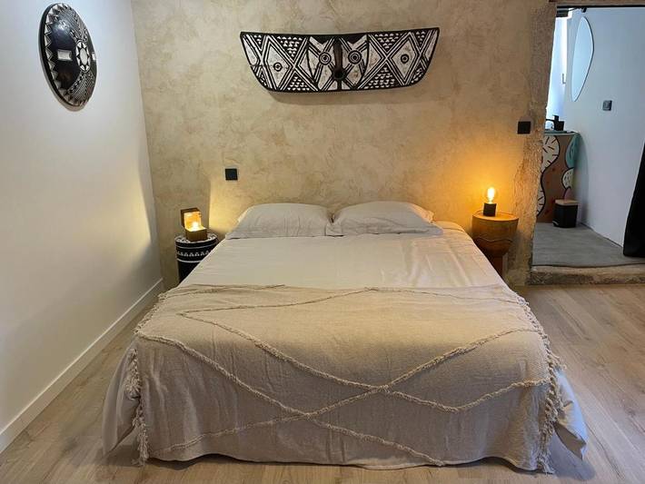 Location de vacances pour 2 personnes, avec piscine ainsi que vue et jardin à Grane - 4