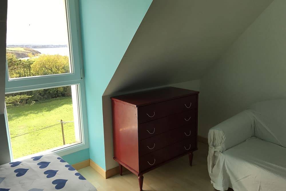 En la península de Crozon, con impresionantes vistas sobre la bahía de Douarnenez in Argol, Iroise