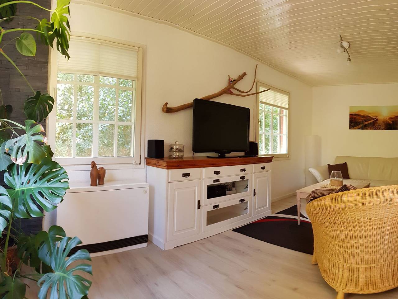 Idyllisches Reetdachhaus mit großem Garten in Poseritz, Stralsund Umland