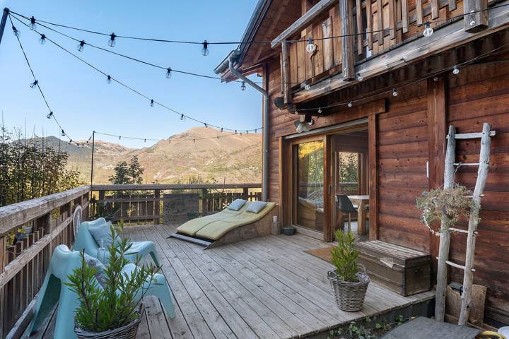 Chalet 'pied de piste et télésiège,au calme,vue panoramique' in Mont-de-Lans, Les Deux Alpes