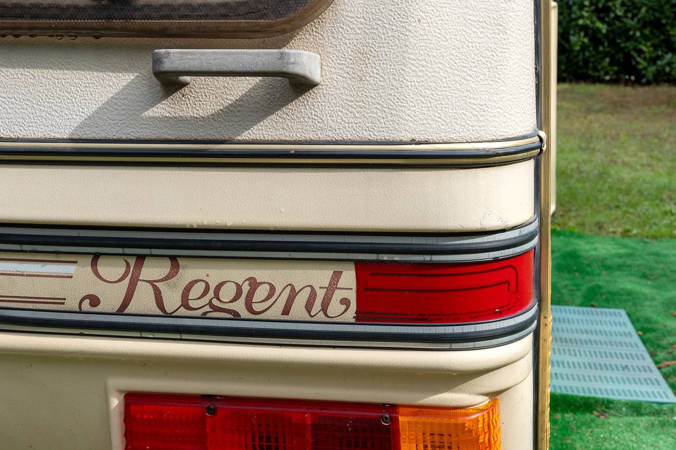 Appartamento intero, Appartamento 'Spiaggia Pascolo - 300 mq di giardino' con vista lago, piscina privata e Wi-Fi in Gozzano, Lago d'Orta