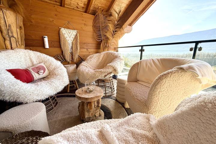 Location de vacances pour 6 personnes, avec sauna et piscine ainsi que jacuzzi et terrasse à Viviers-du-Lac - 3