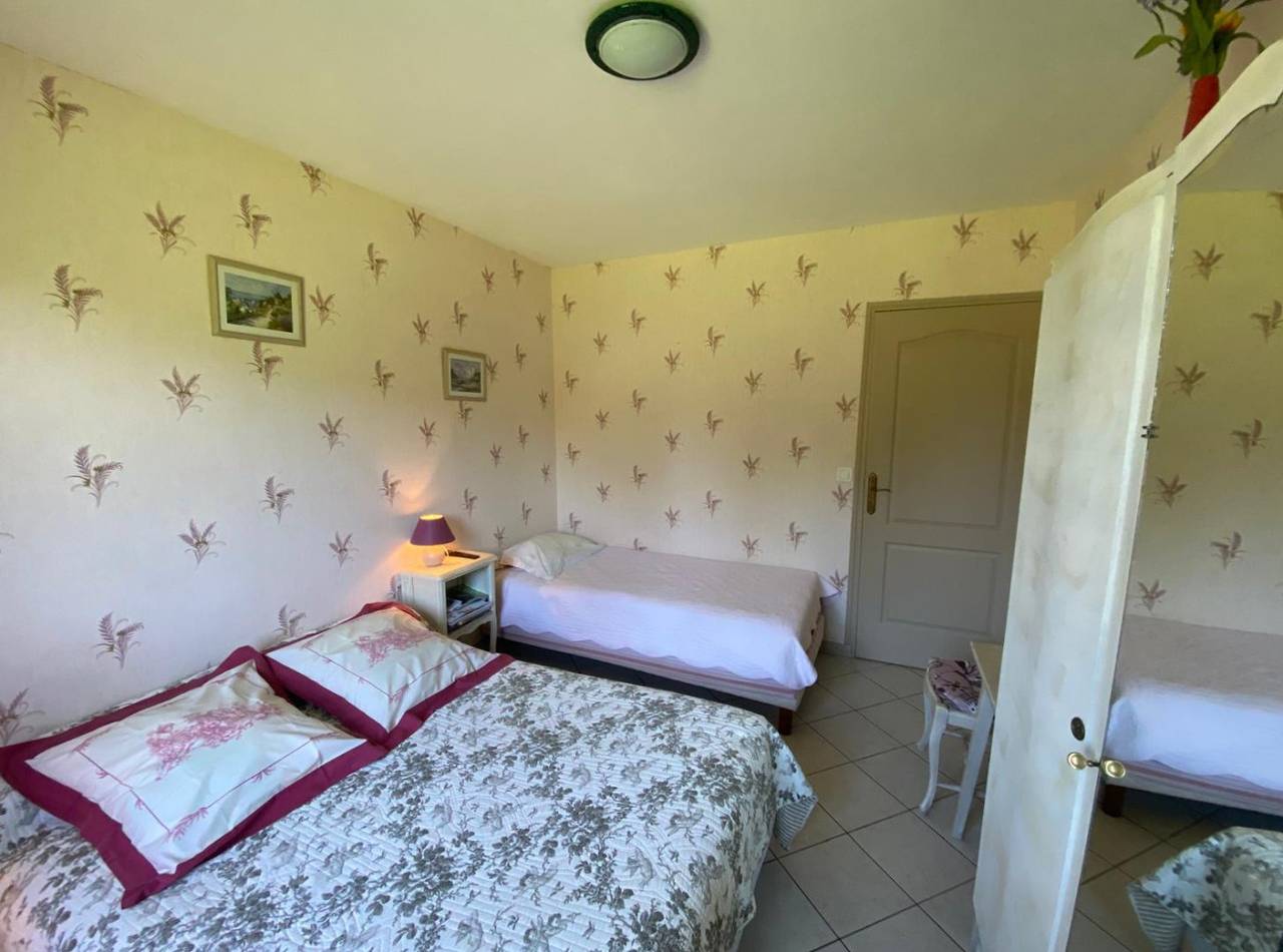 Chambres d'hotes Près de Cabourg au Calme - chambre rez de chaussée in Cresseveuille, Région de Lisieux