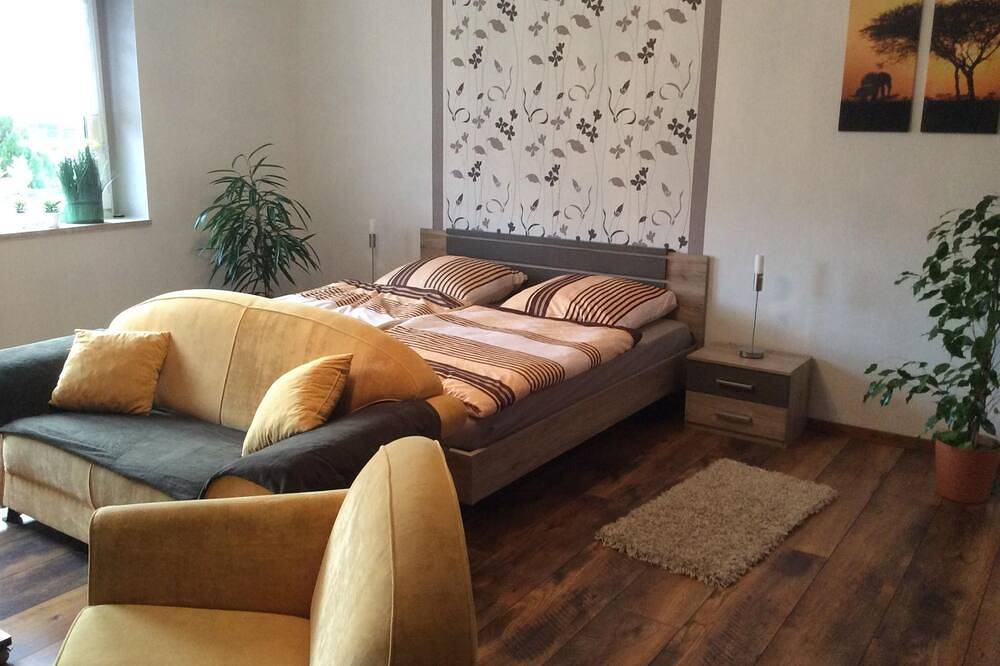 Ganze Wohnung, In Neustrelitz mit Garten und Grill in Neustrelitz, Mecklenburg-Strelitz