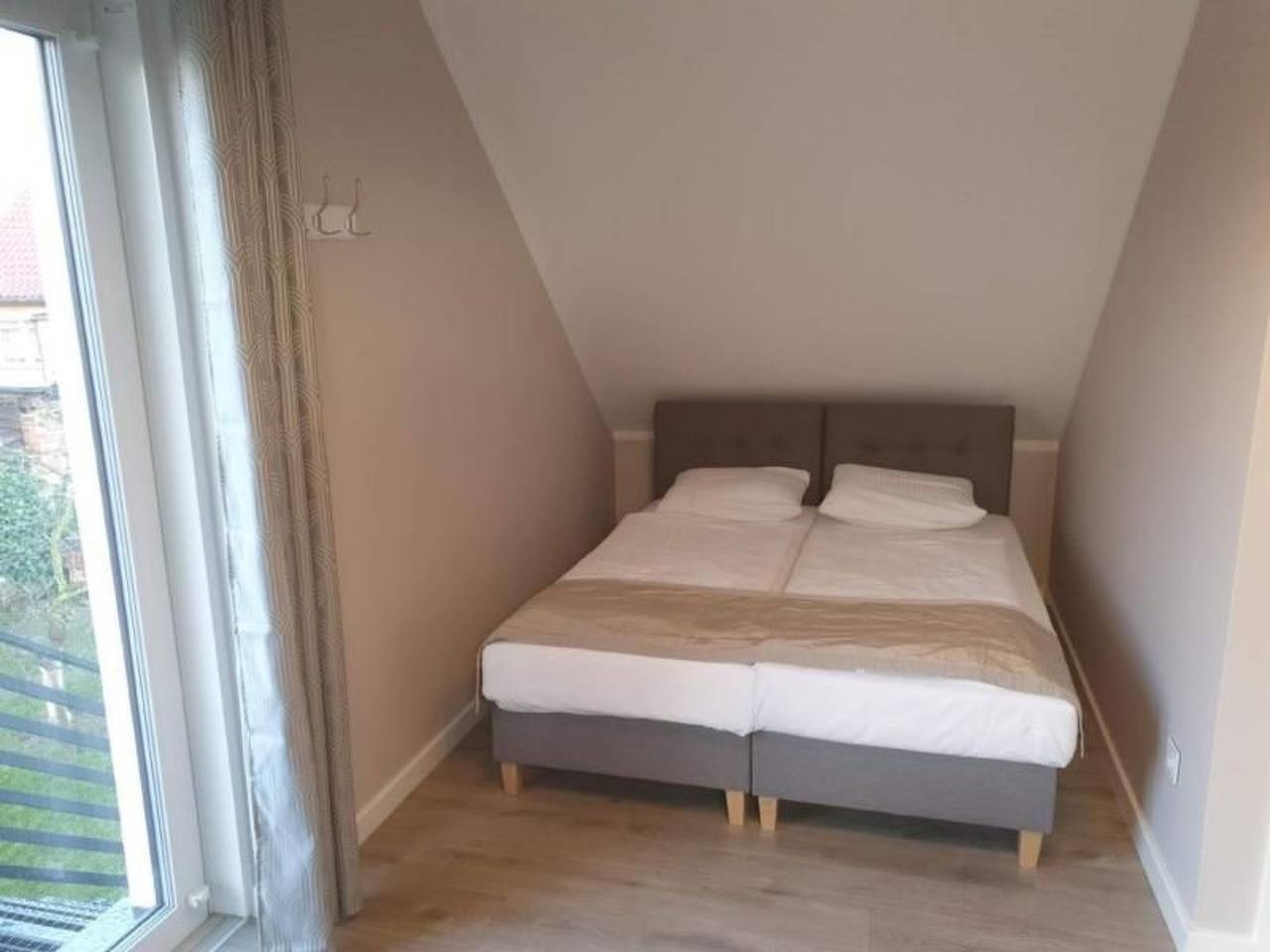 Ganze Wohnung, Gemütliches Ferienhaus mit Garten und Seeblick in Kołczewo, Stettiner Haff