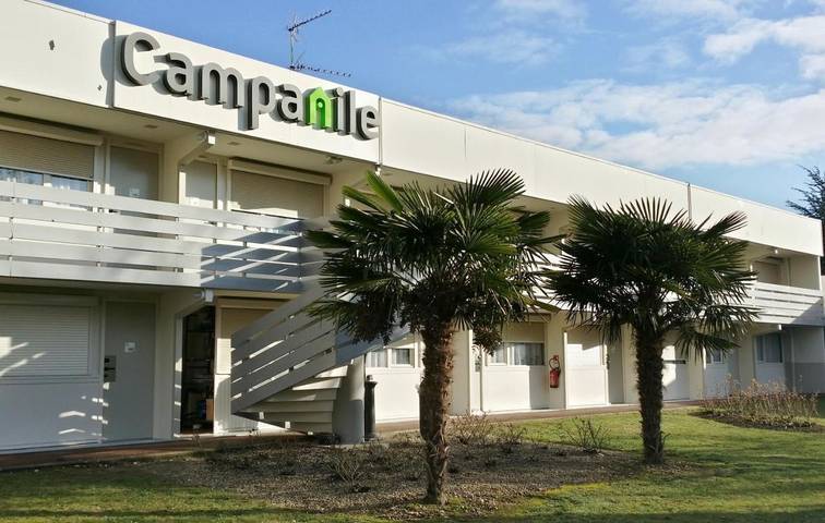 Hôtel pour 2 personnes, avec Terrasse ainsi que Jardin et Vue à Écully