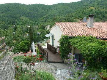 Gîte pour 12 personnes, avec terrasse et jardin à Arrigas