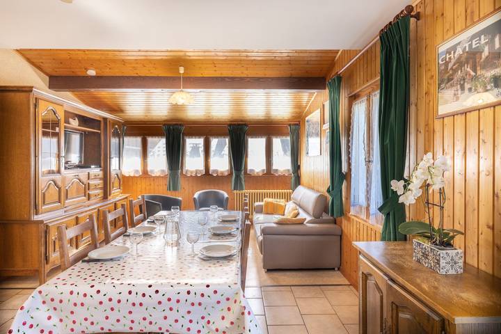 Gîte pour 6 personnes, avec jardin à Chatel - 2
