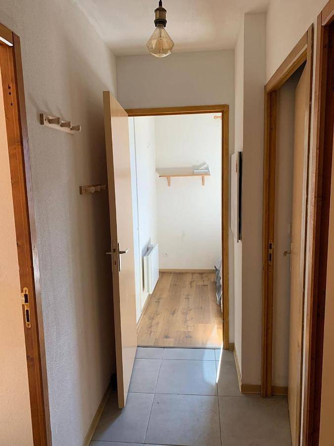 Appartement entier, One-Bedroom Apartment in Ignaux, Pyrénées