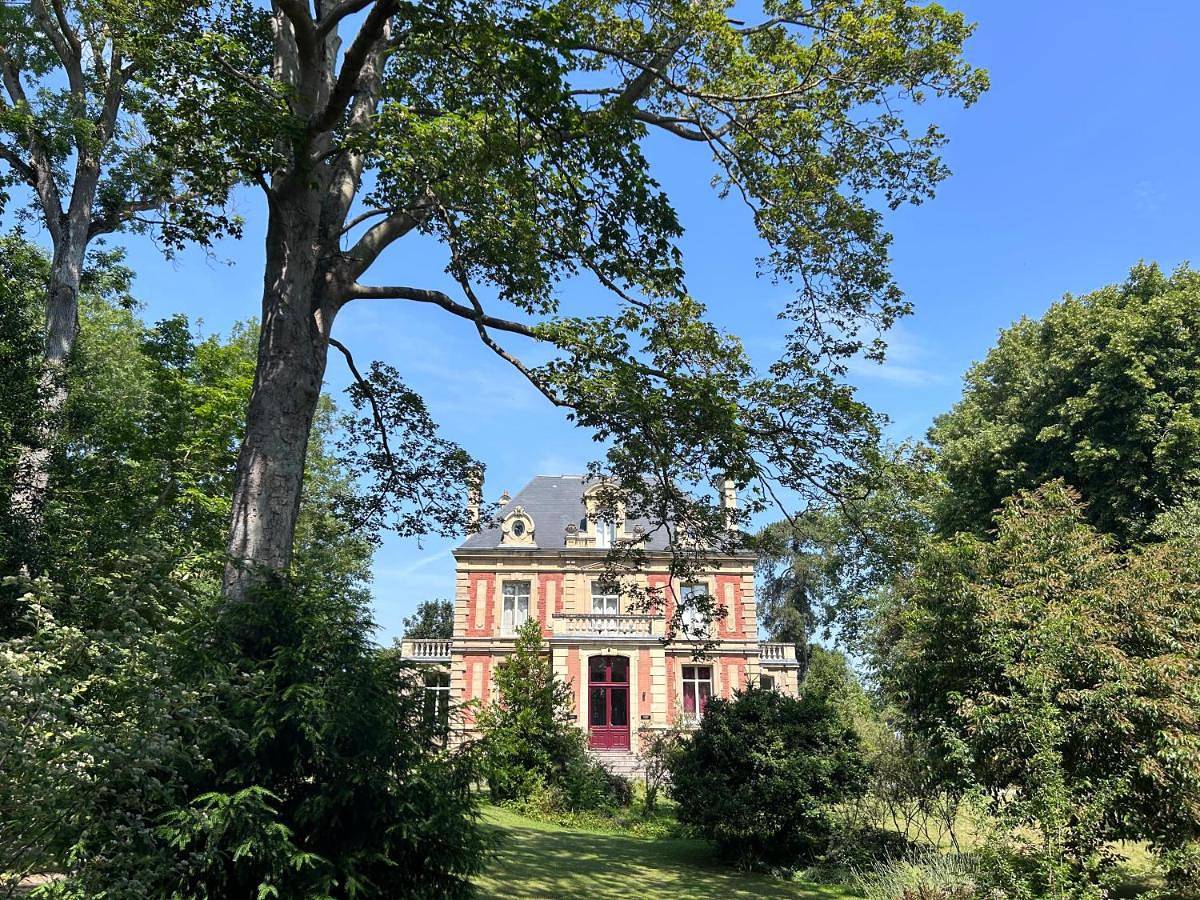 Chambres d'Hôtes Le Clos des Marronniers in Douvres-la-Délivrande, Région de Caen