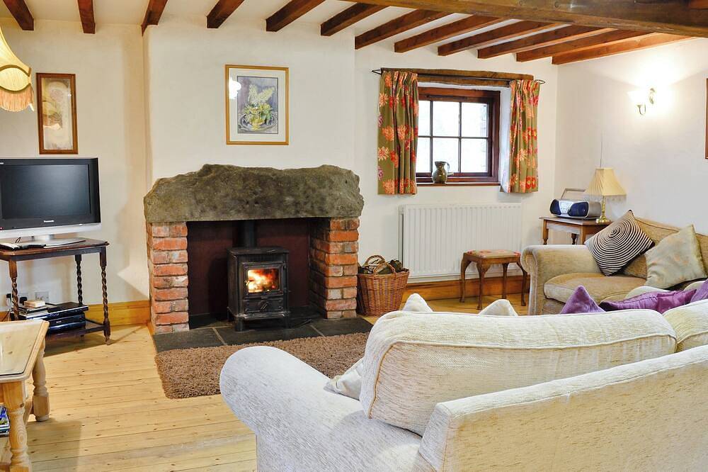 2 bedroom accommodation in Pooley Bridge in Pooley Bridge, Lake District