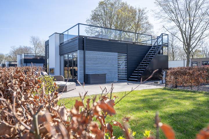 Vakantiehuis voor 4 personen, with Terras and Tuin as well as Zwembad and Sauna in Hulshorst