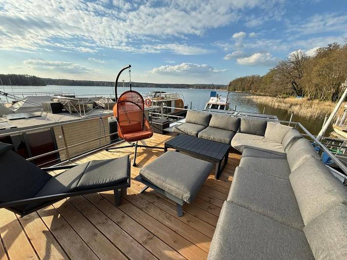 Barco para 6 personas, con terraza además de vistas y vistas al lago, Se admiten mascotas - 1