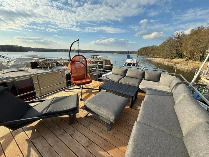 Barco para 6 personas, con vistas al lago además de terraza y vistas, Se admiten mascotas - 1