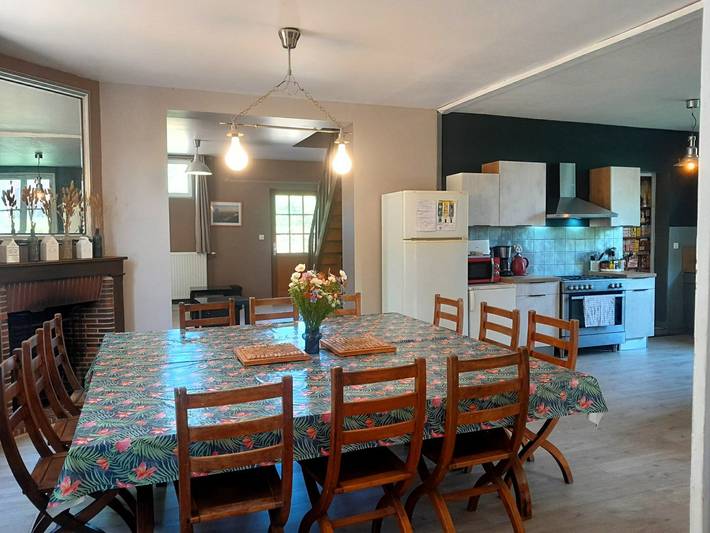 Gîte pour 15 personnes, avec terrasse et jardin, animaux acceptés