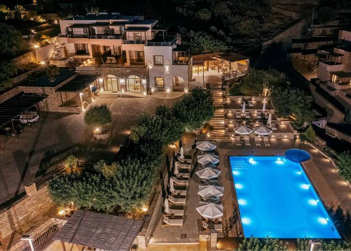 Hôtel pour 2 personnes, avec Balcon et Terrasse ainsi que Jardin et Piscine