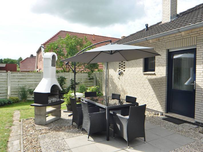 Ferienhaus für 4 Personen, mit Garten und Terrasse sowie Whirlpool in Leer und Umgebung - 2