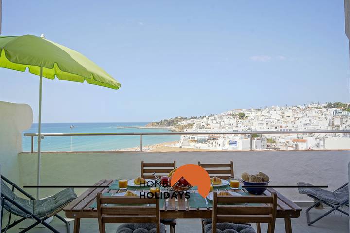 Vacation rental for 3 people, with balcony in Albufeira
