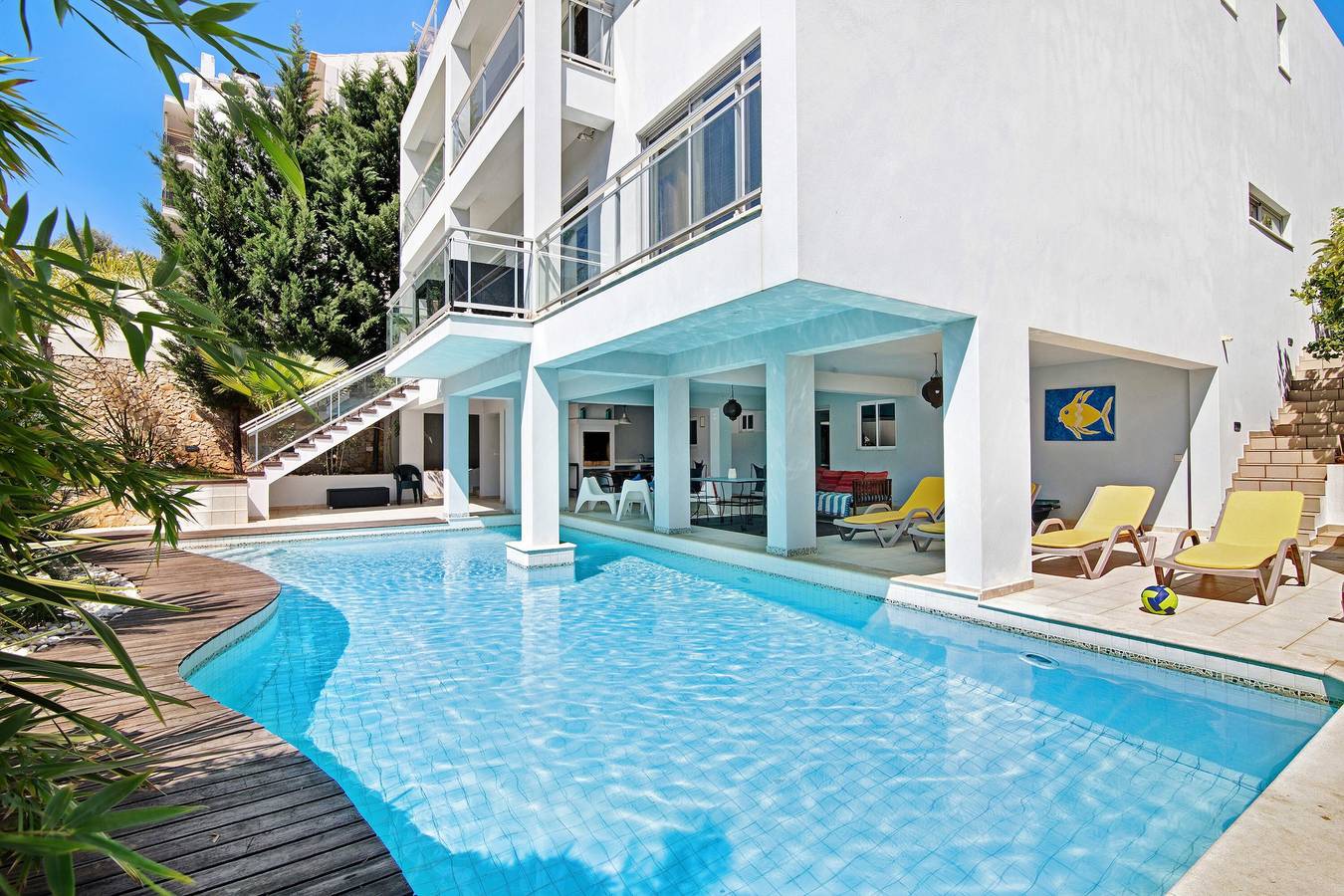 Villa Rosana with Pool & Wi-Fi in Albufeira, Faro District