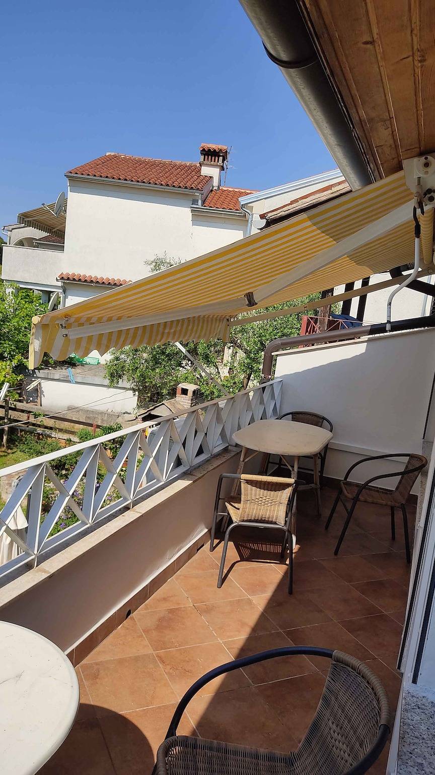 Appartamento intero, Appartamento con balcone  in Parenzo, Parenzo (Grad)