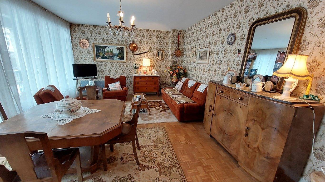 Appartement entier, Appartement avec 2 chambres dans le centre de Mauriac in Massif central