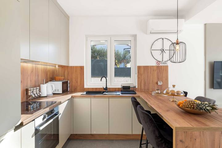 Ferienwohnung für 4 Personen, mit Balkon und Terrasse in Sibenik - 3