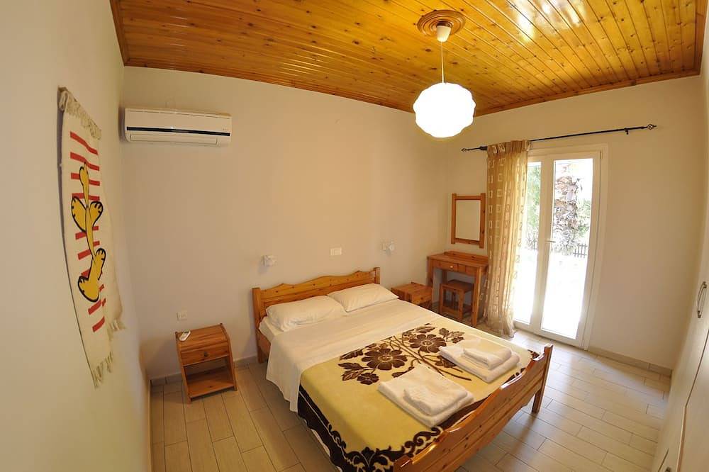 Ein schönes Haus 350 m vom Meer entfernt in Agios Georgios, Korfu