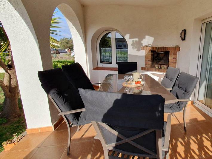 Location de vacances pour 7 personnes, avec jardin à Sant Pere Pescador - 2