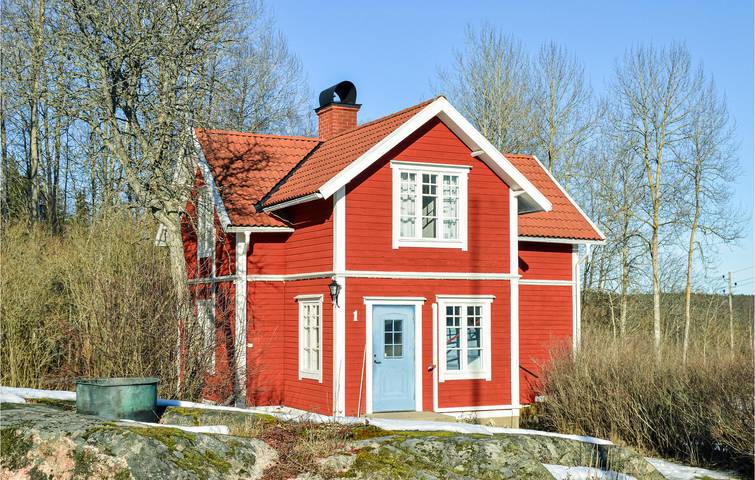 Hus för 6 Personer med trädgård in Svenska Östersjön