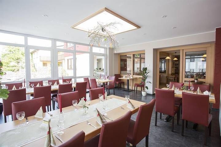 Pension für 5 Personen, mit Garten, mit Haustier in der Eifel - 2