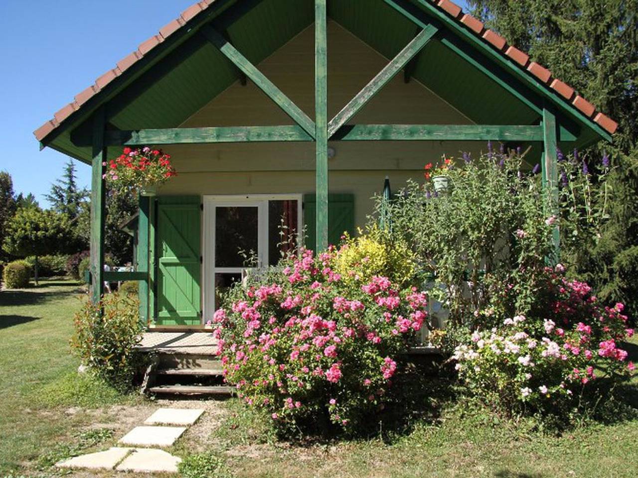 Chalet Accueillant avec Terrasse - 6 Pers in Deux Rivières, Région d'Auxerre
