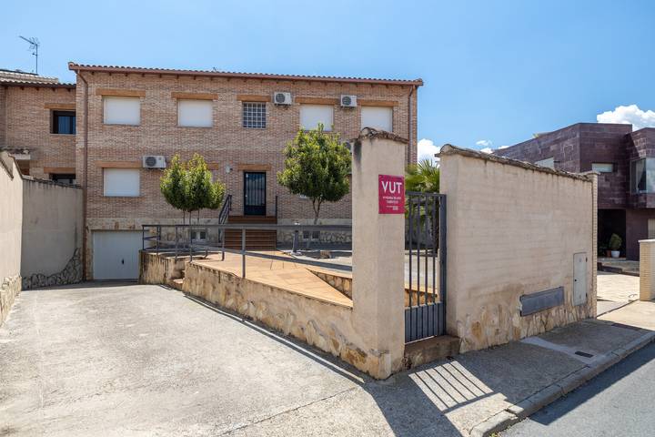 Landhaus 'Callejón Del Pozo 2' mit Gemeinschaftspool, Wi-Fi und Klimaanlage in Gálvez, Toledo Provinz