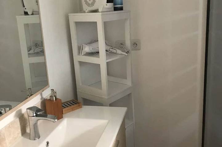 Location de vacances pour 6 personnes, avec jardin à Velleron - 4