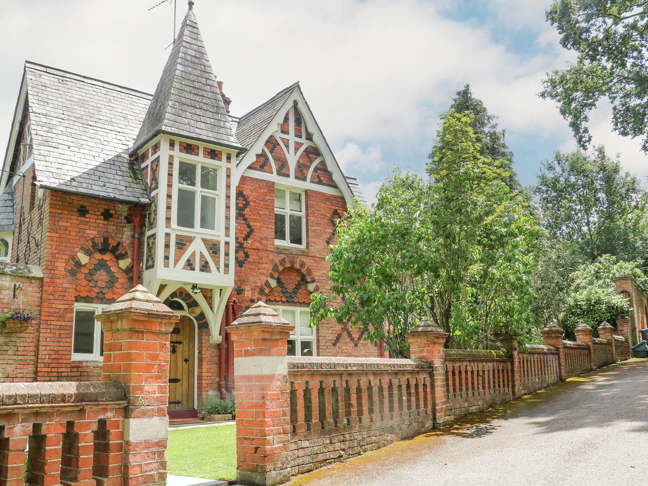 The Gardeners Cottage in Hartley Wintney, Hampshire