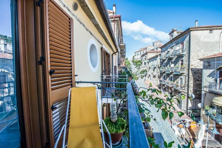 Ferienwohnung für 6 Personen, mit Balkon und Ausblick in Agropoli - 2