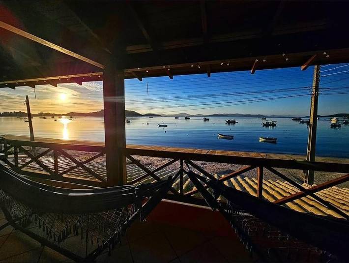 Casas e apartamentos de temporada para 14 pessoas, com balcão e jacuzzi em Governador Celso Ramos