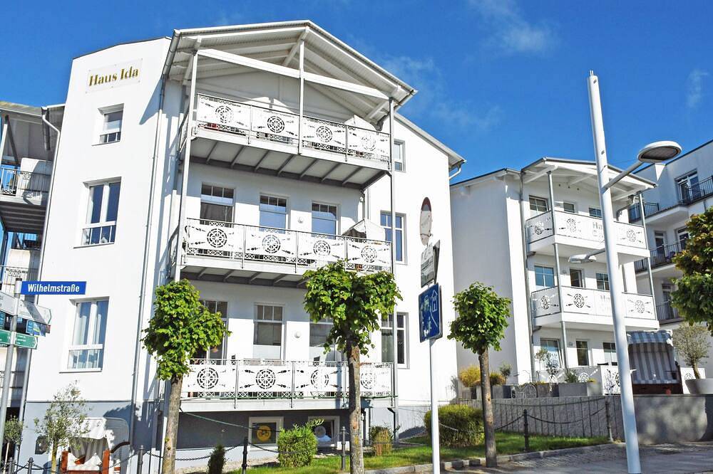 Geheel appartement, 04 Ferienwohnung Greta mit Balkon - Appartementhaus Greta im Ostseebad in Sellin, Rügen