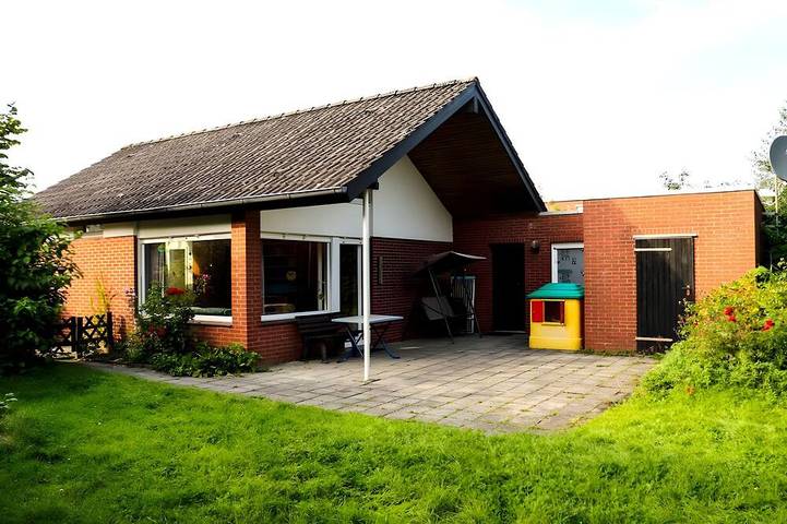 Ferienhaus für 5 Personen, mit Pool und Sauna sowie Terrasse