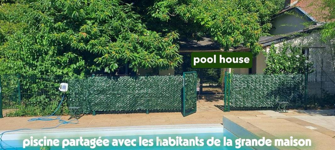 Gîte pour 3 personnes, avec terrasse ainsi que vue et piscine à Saint-Avertin - 3