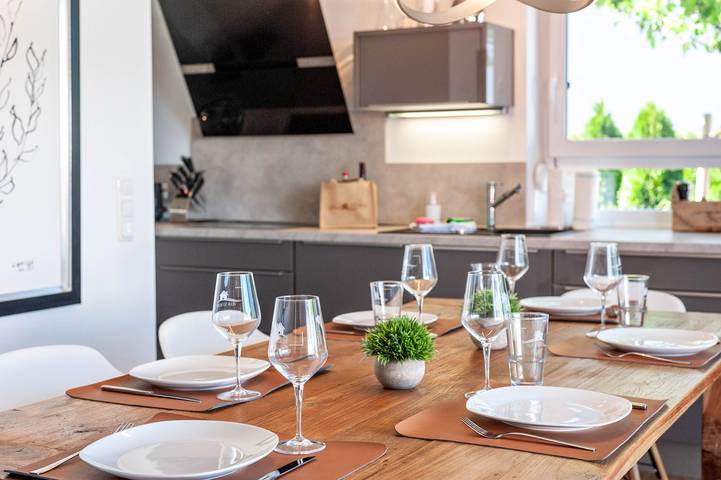 Ferienhaus 'Casa Fortuna' mit Seeblick, privater Terrasse und Wi-Fi in Göhren-Lebbin, Fleesensee