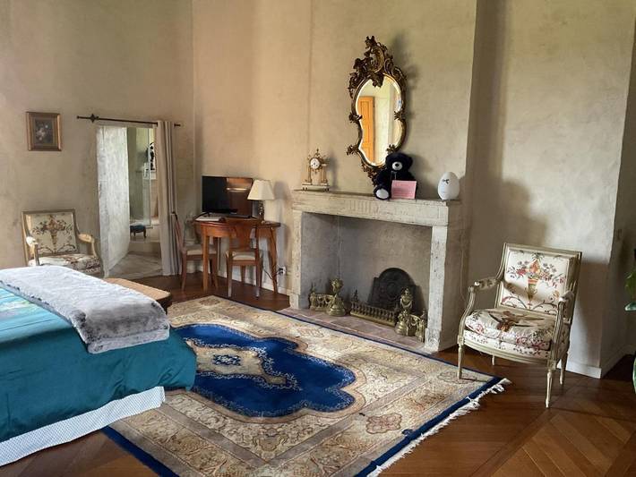 Location de vacances pour 2 personnes, avec terrasse ainsi que jacuzzi et jardin à Cognat-Lyonne - 4