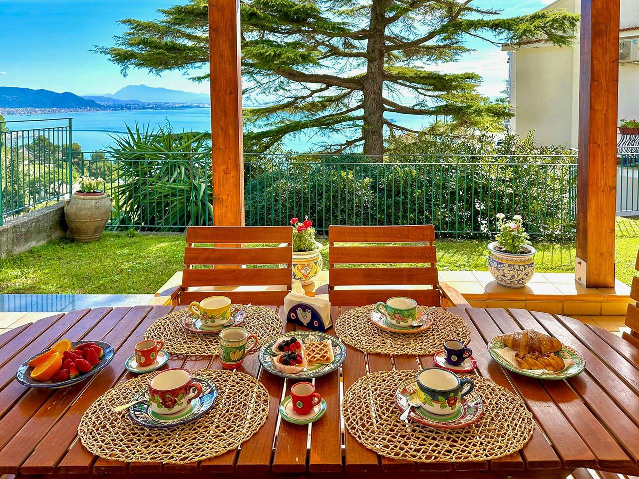 Villa panoramica con piscina sulla Costiera in Vietri sul Mare, Costiera amalfitana