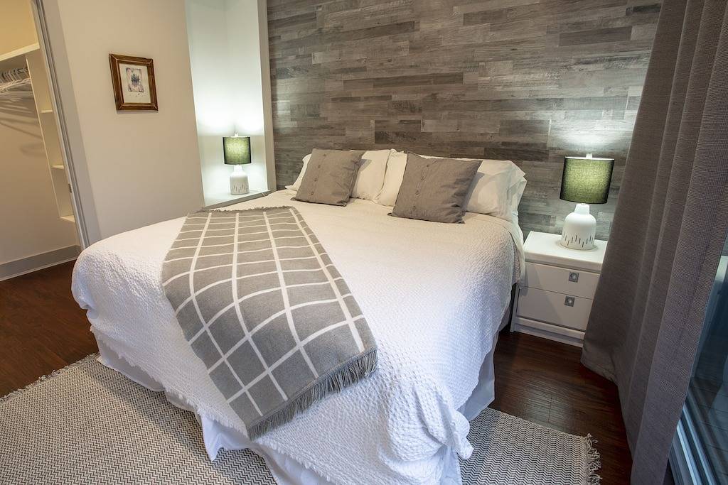 Ganze Wohnung, Baker Street Central - Balkon mit unglaublichem Bergblick in Nelson, Whitewater Ski Resort