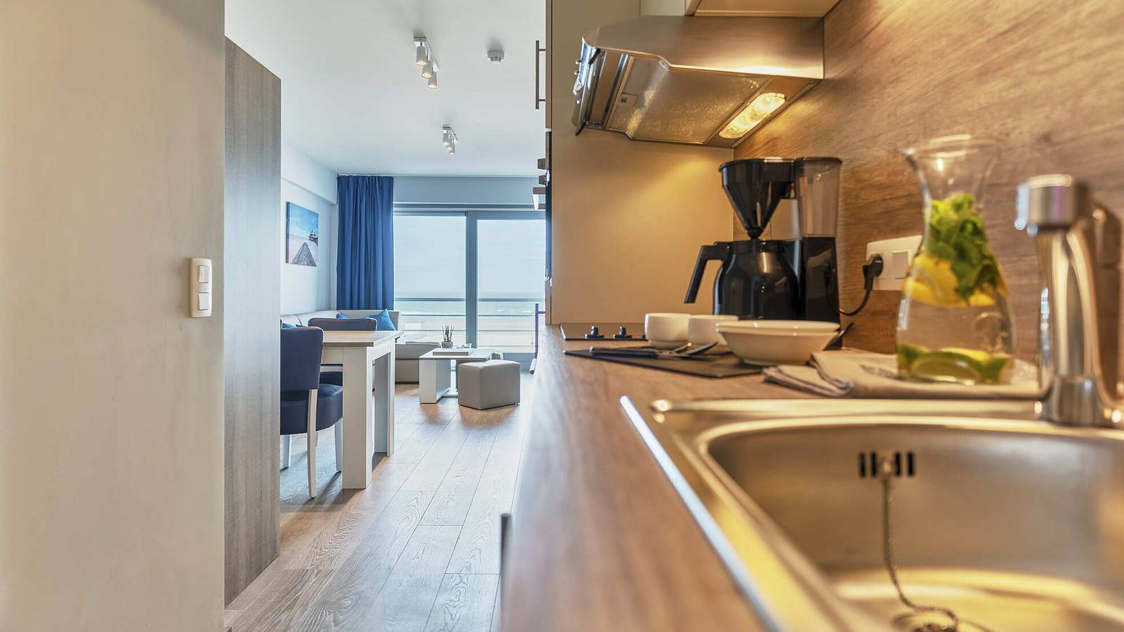 Holiday Suites Blankenberge — Suite with sea view | 4p in Blankenberge, Belgian Coast
