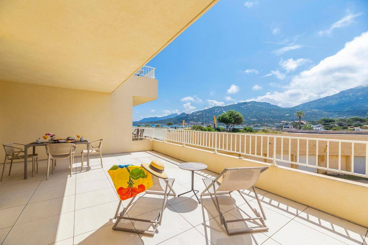 Apartment with Sea View in Sant Ambroggio, Lumio