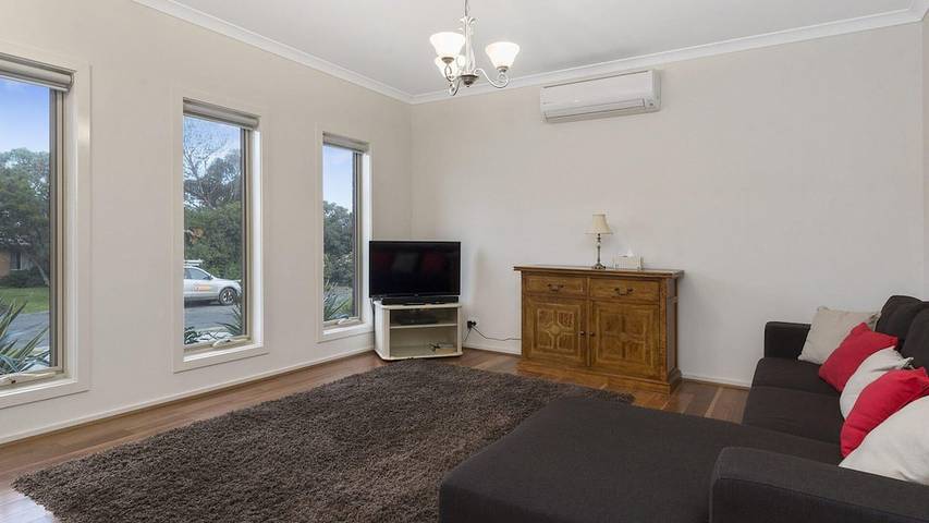 Holiday home for 9 people, with balcony and garden in Apollo Bay