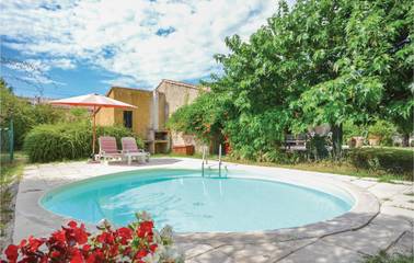 Gîte pour 4 personnes, avec jardin et piscine, animaux acceptés à Gargas
