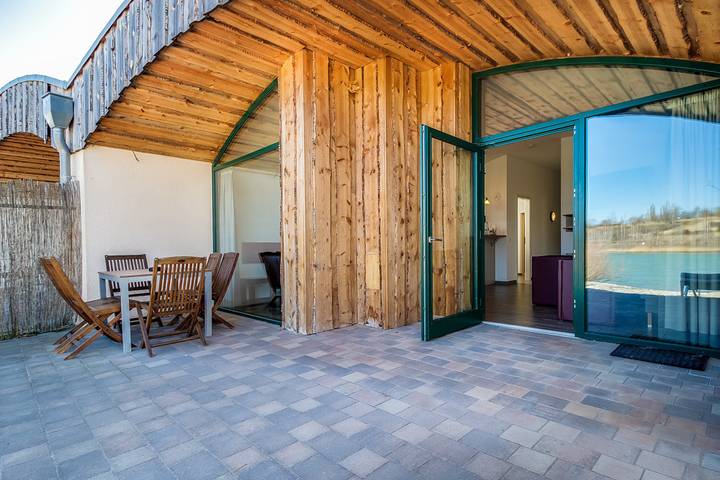 Ferienhaus für 5 Personen, mit Seeblick und Sauna sowie Garten und Terrasse, mit Haustier am Störmthaler See