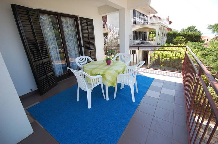 Ganze Wohnung, Ferienwohnung Mladen - 1 in Njivice, Krk