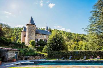 Château pour 18 personnes, avec jardin et terrasse dans le Gard